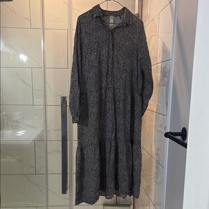 H&M Black and White Long Sleeve Dress